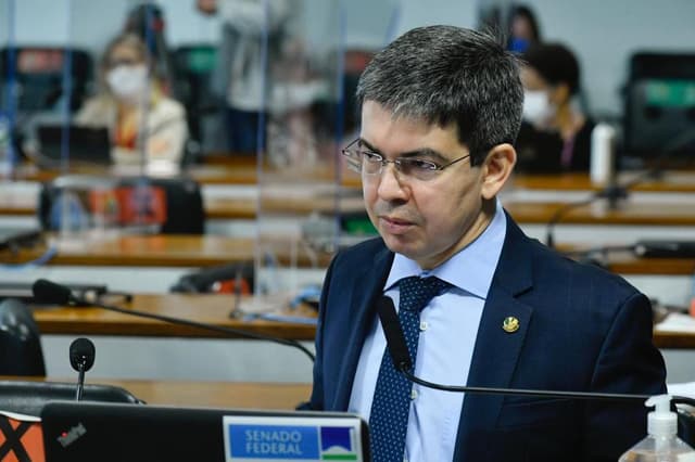 Foto de Randolfe Rodrigues